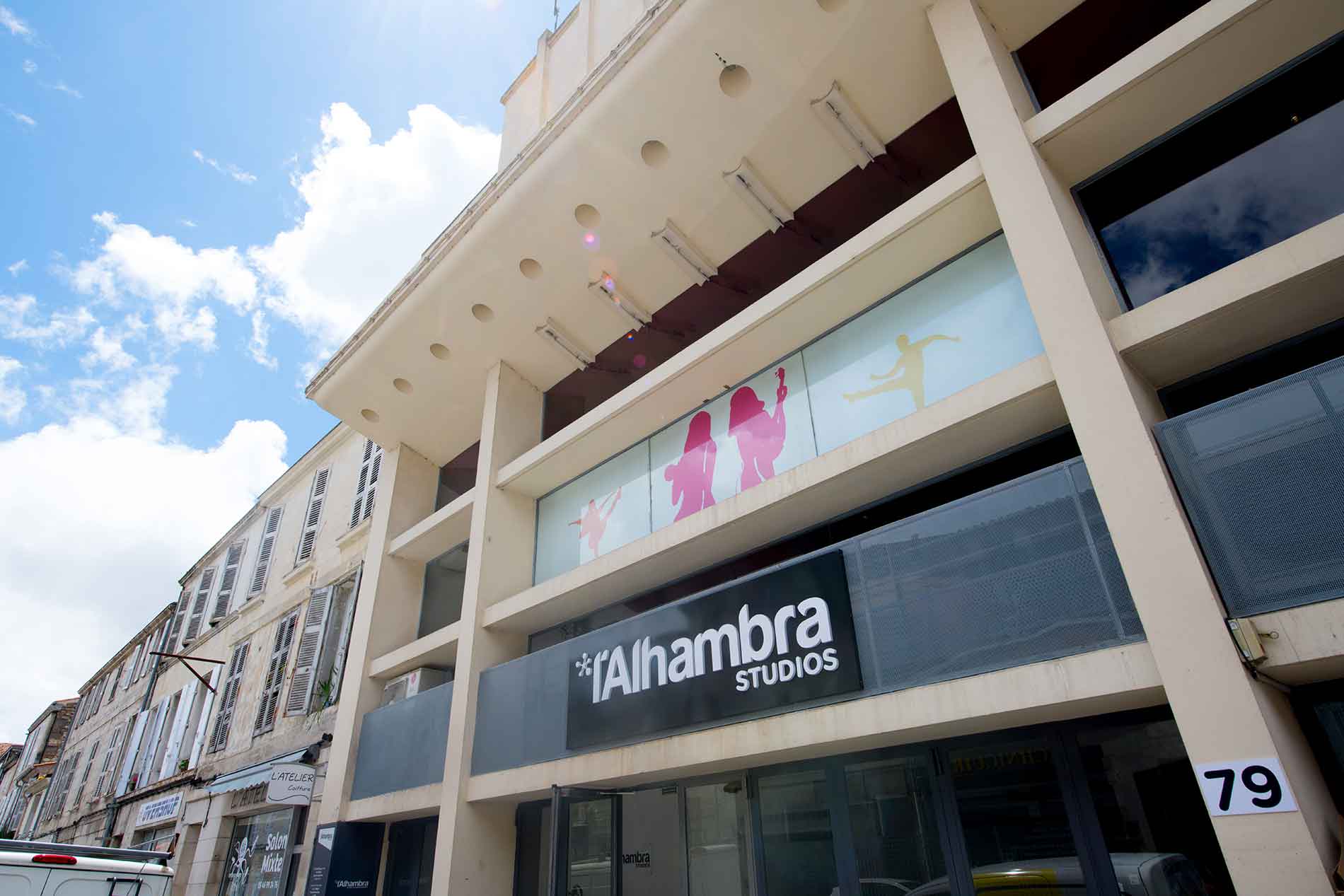 L'Alhambra Studios Cristal Publishing